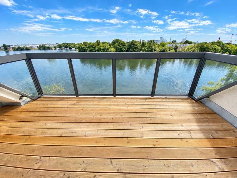EXKLUSIVE GALERIEWOHNUNG DIREKT AM WASSER MIT TRAUMBLICK AUF DIE  HAVEL — photo 1